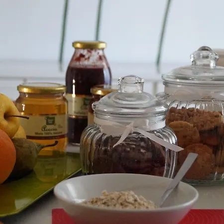 Alojamento de Acomodação e Pequeno-almoço Mali *